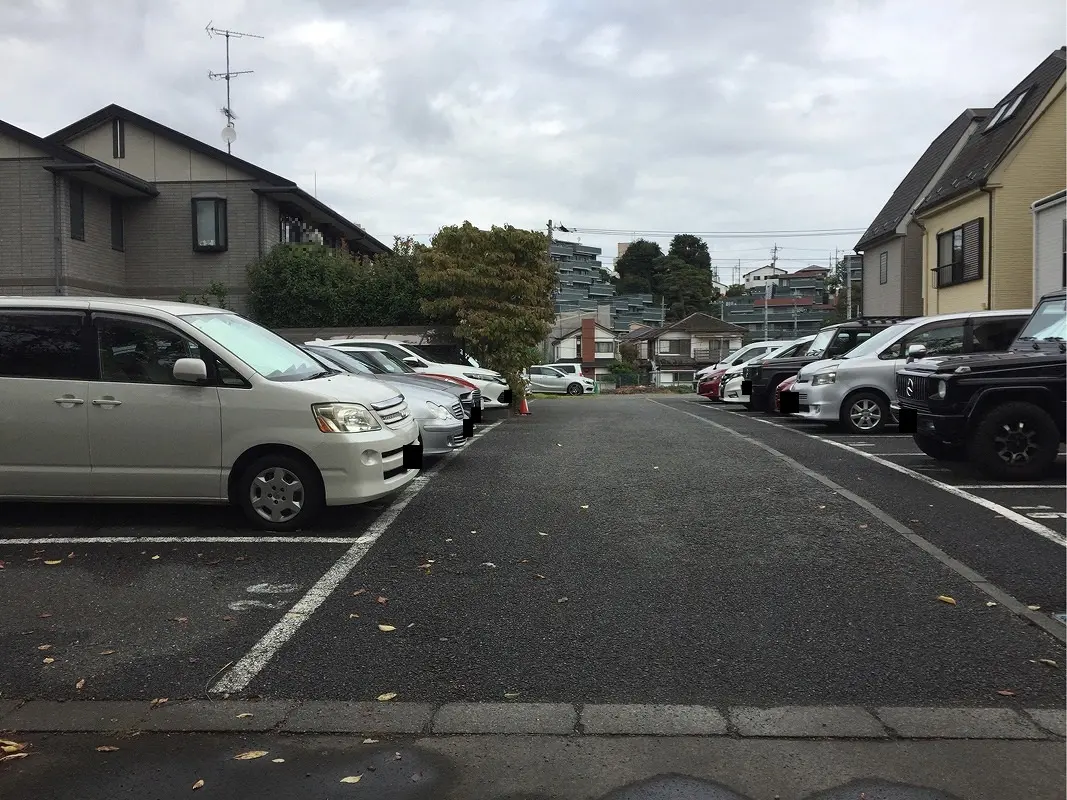 世田谷区大蔵６丁目　月極駐車場